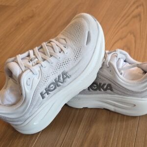 Women's Hoka Bondi Shoes Size 8.5 2E, Extra Wide. Light Grey And White, Like New